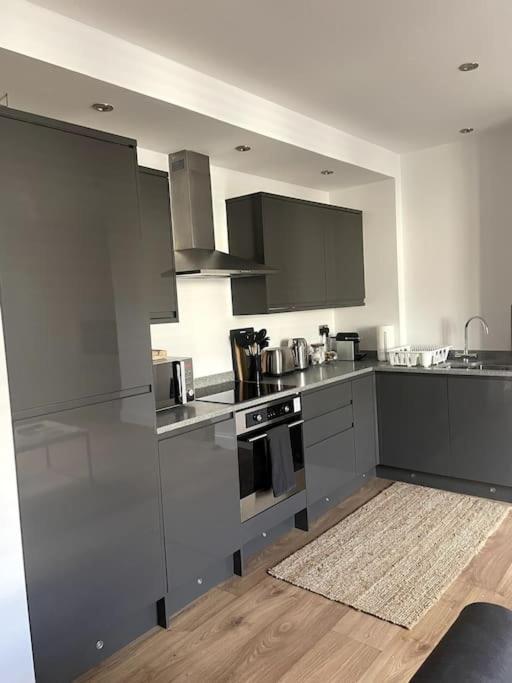 Abergavenny Center 2-Bed Flat Διαμέρισμα Εξωτερικό φωτογραφία